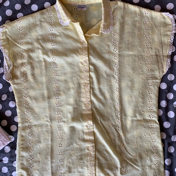 Vintage Eyelet Blouse - Picture 3 of 5